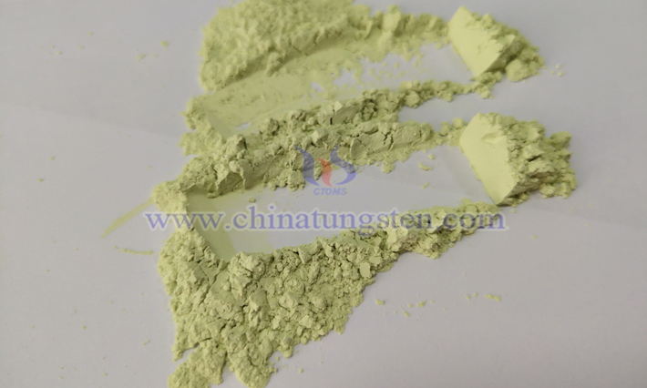 中鎢線(xiàn)上納米WO3圖片