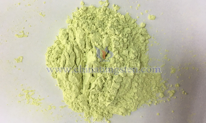 中鎢線(xiàn)上納米WO3圖片